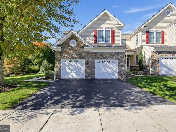 144 Farm Meadows Ln #1, Hockessin, DE 19707