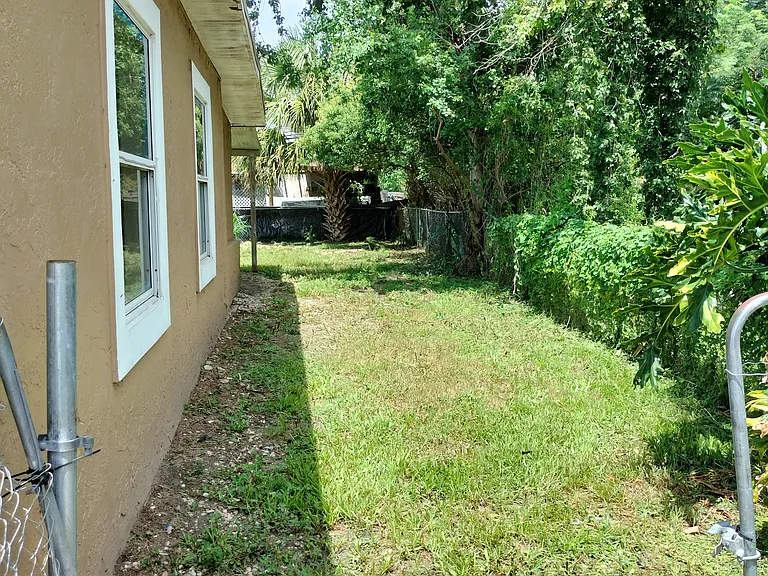 2904 Geoffrey Dr — Photo 3
