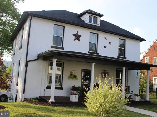 71 High St, Frostburg, MD 21532