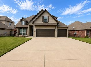 7035 E 127th St S, Bixby, OK 74008