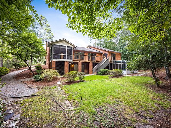 4th image of 215 Englewood Road