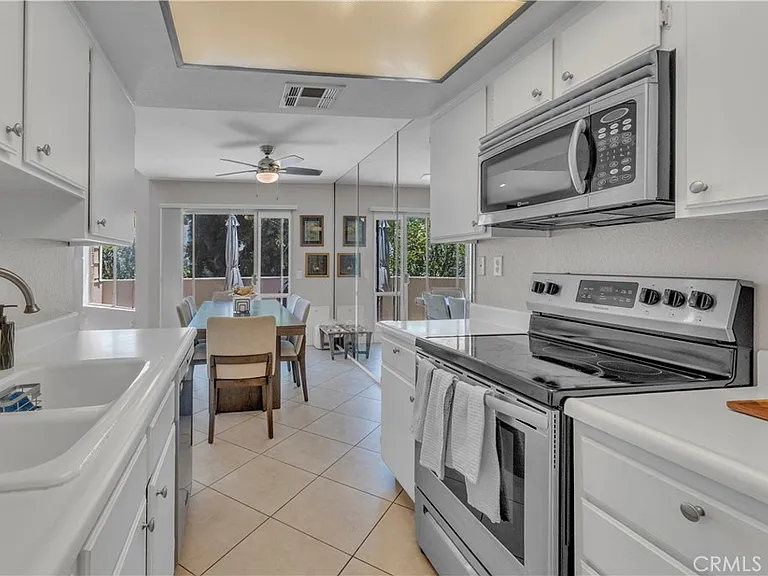 18408 Hatteras St #44 — Photo 15