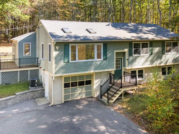 328 E Dunbarton Road, Goffstown, NH 03045