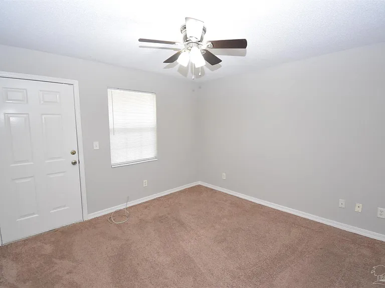 7135 Pearson Rd #4 — Photo 6
