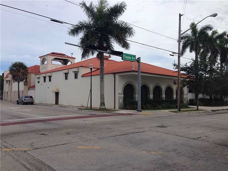 2nd image of 143 N Flagler Ave
