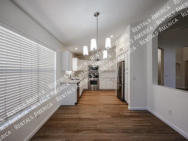 2276 S Bahama Dr — Photo 8