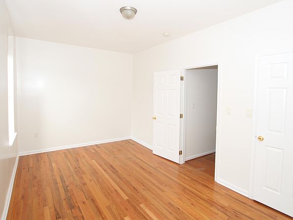 5th image of 2829 W Girard Ave #2