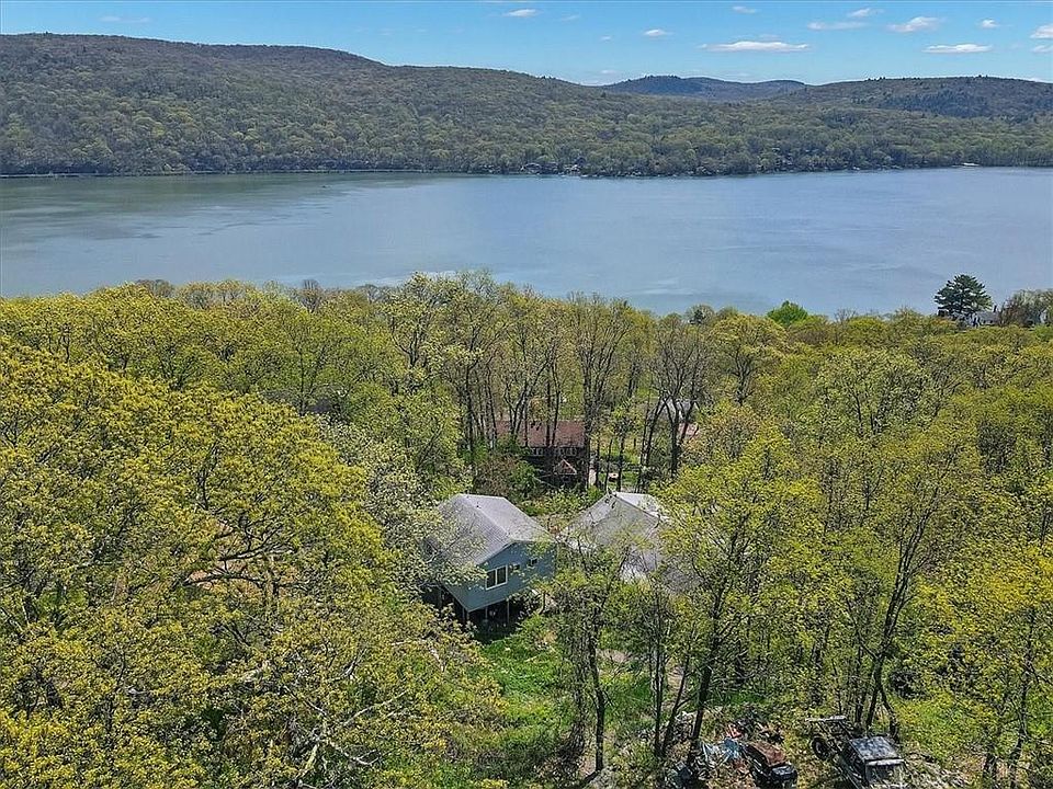 1st image of 186 Brook Trail