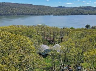 186 Brook Trl, Greenwood Lake, NY 10925