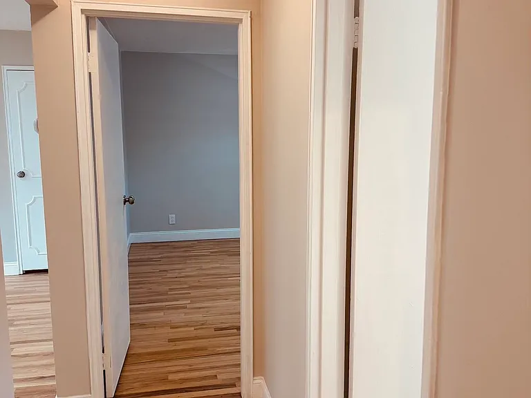 117 Bayview Ave #1B — Photo 11