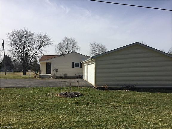 4th image of 10517 Holcomb Rd