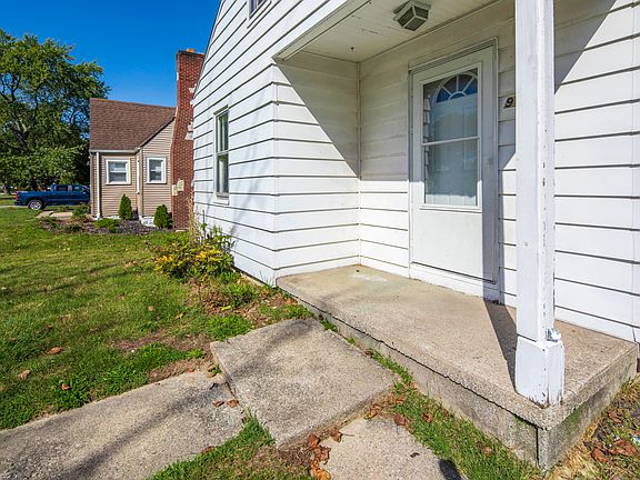 4th image of 918 W 63rd Ave