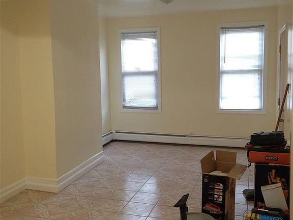 5th image of 384 Union St