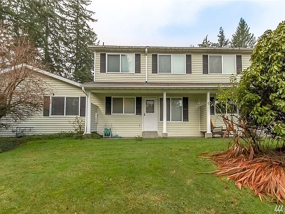 2nd image of 32618 1st Pl S Unit 202