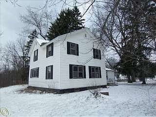 2nd image of 10443 Silver Lake Rd