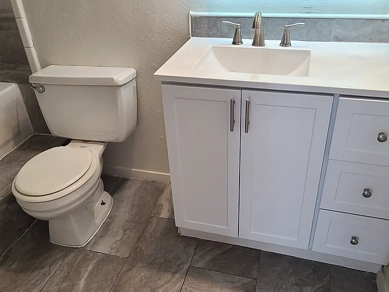 6705 Greenfield Dr — Photo 13