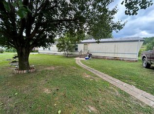 1213 Town Branch Rd, Jeffersonville, KY 40337