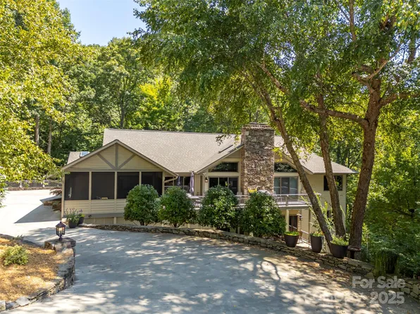 117 Little Cherokee Rdg, Hendersonville, NC 28739