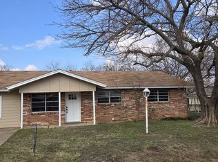 831 W Elm St, Stephenville, TX 76401