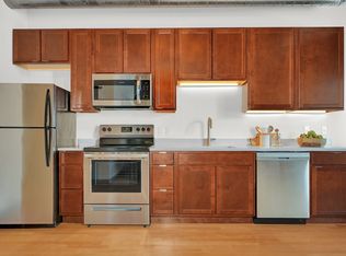 115 W Galena Blvd #401, Aurora, IL 60506