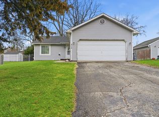 215 3rd St, Fenton, MI 48430