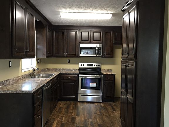 3rd image of 227 Briarwood Dr