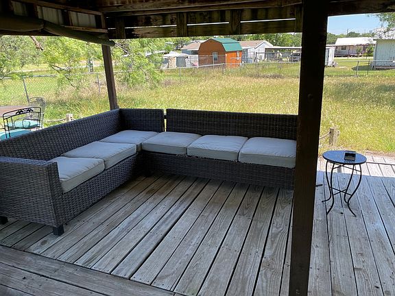 5th image of 2021 Glen Oaks Dr