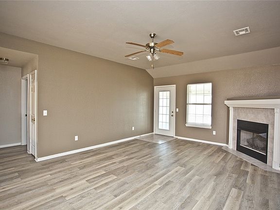 2nd image of 540 Walker St