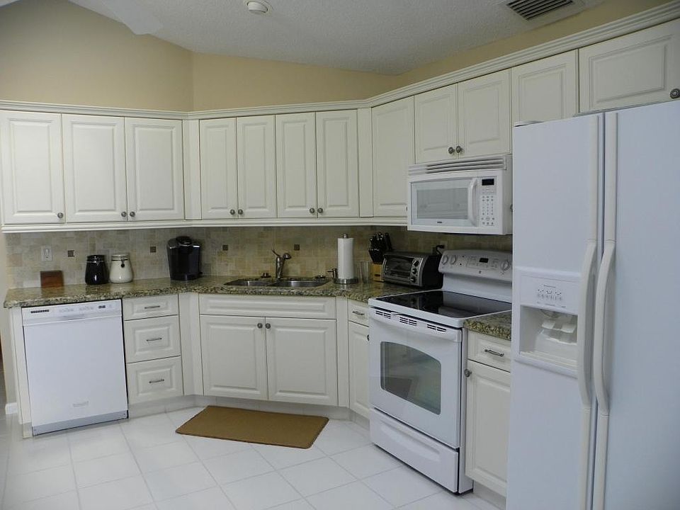 1st image of 6120 Bluegrass Dr