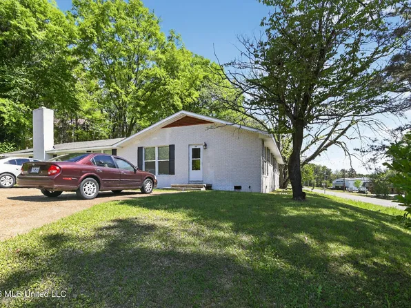 20 Covington Rd, Columbus, MS 39705