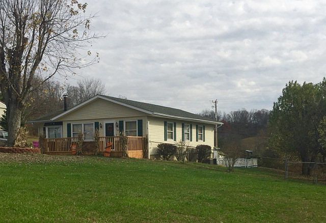 1st image of 16 Corey Dr