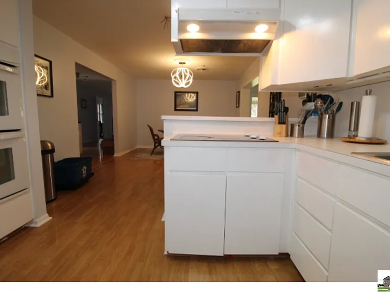 204 Oak St — Photo 4