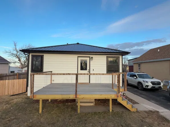1109 12th Ave, Belle Fourche, SD 57717