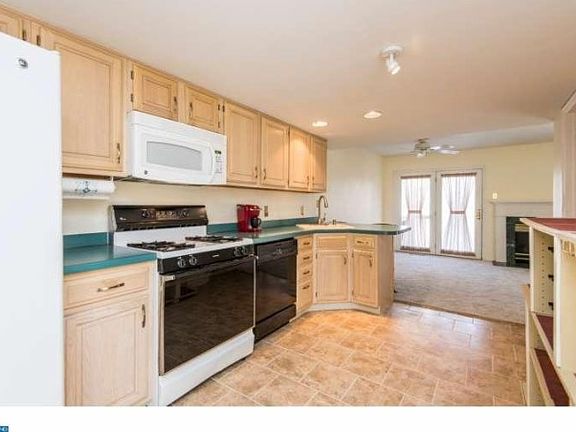4th image of 40 Lake Tahoe Cir