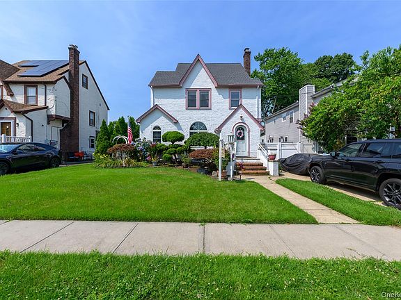 2nd image of 270 Bedell Terrace