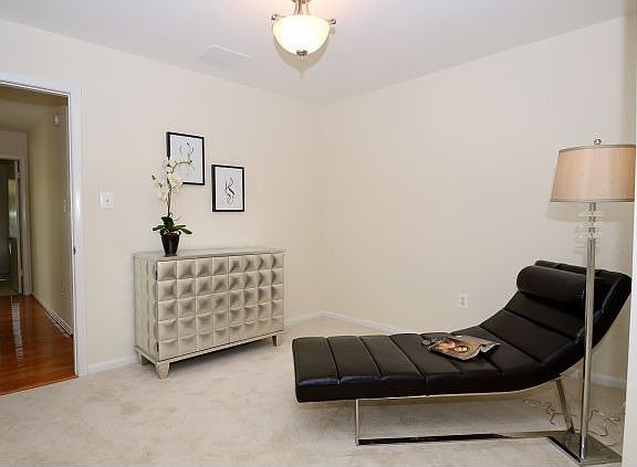 Master Bedroom Sitting Area