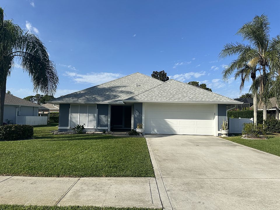 1st image of 608 Gina Ln