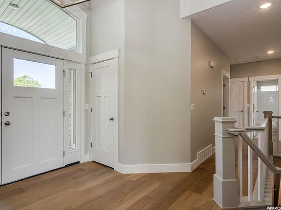 2nd image of 3021 S Sunrise Pointe Ct