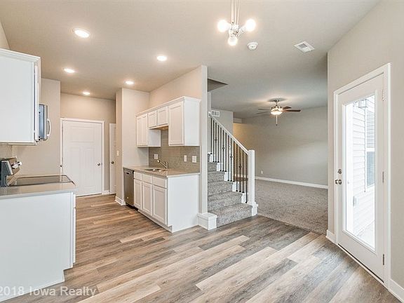 5th image of 2805 Lois Ln