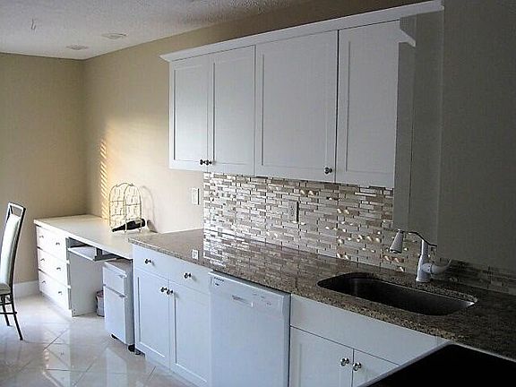 3rd image of 5103 Petal Pl APT B