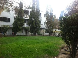 210 California St APT E, Ashland, OR 97520