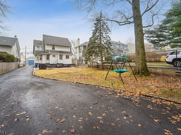 3rd image of 39 Orange Heights Ave