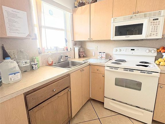 3rd image of 8130 Sunrise Lakes Blvd APT 202