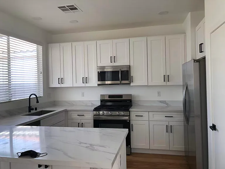 8725 Russet Hills Ct — Photo 6