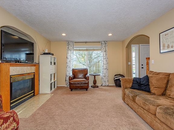 5th image of 9721 NE 111th Ave