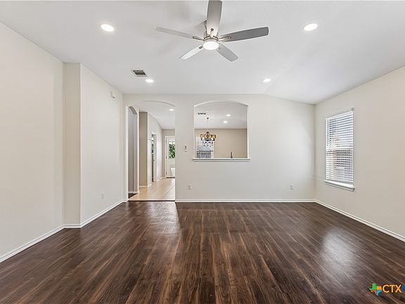 5th image of 505 Washington Square Dr