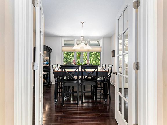5th image of 4732 Country View Dr