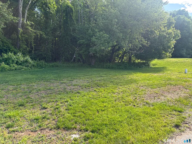 3 White Oak Rd #A — Photo 4