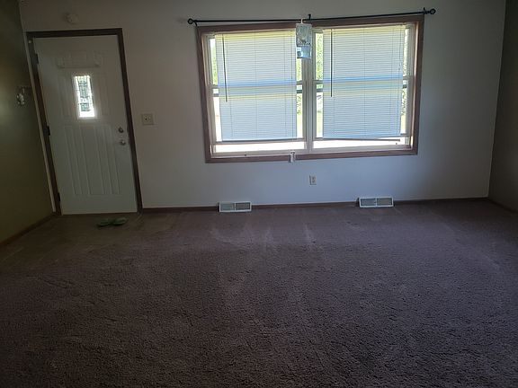 5th image of 9281 Wagonwheel Dr
