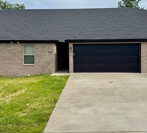 2nd image of 2315 W Persimmon St #2